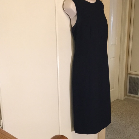 Black sheath dress - Picture 3 of 9